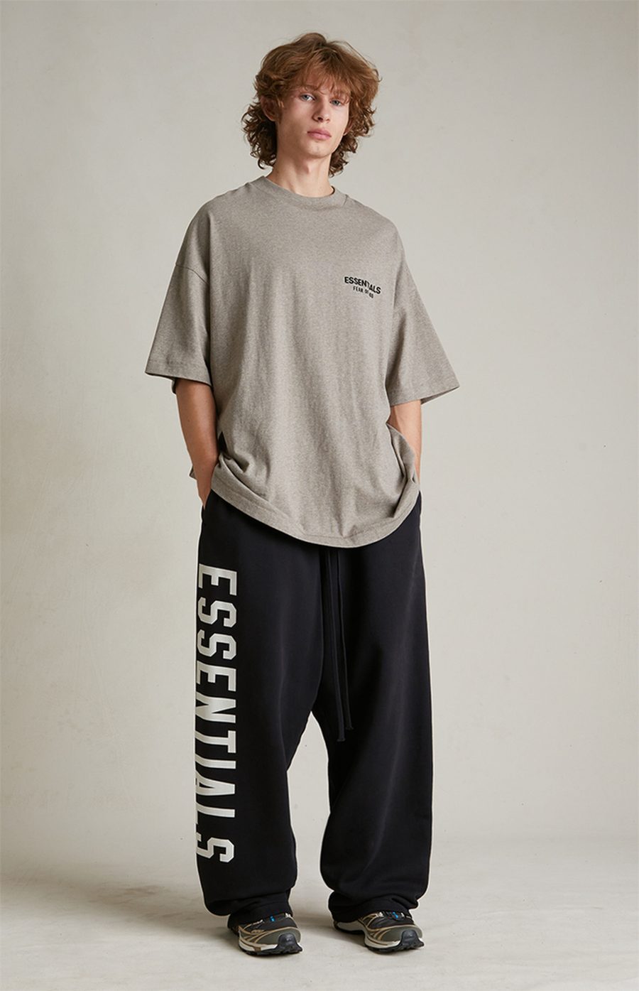 Fear of God Essentials Black Heavy Fleece Relaxed Sweatpants - Image 2
